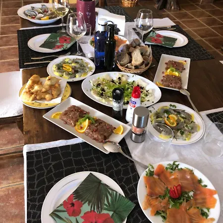 Chiara Oda ve Kahvaltı 3*