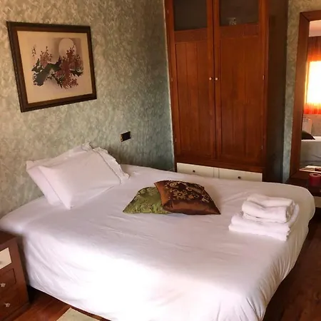 Oda ve Kahvaltı Chiara 3*