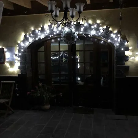 Oda ve Kahvaltı Chiara 3*